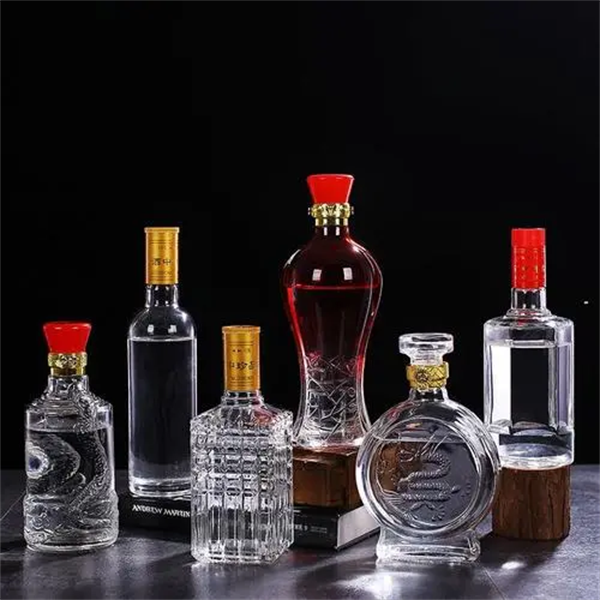 山東晶白料玻璃酒瓶定製