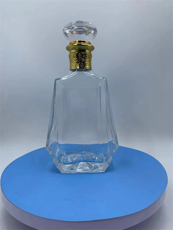 晶白料玻璃酒瓶定製